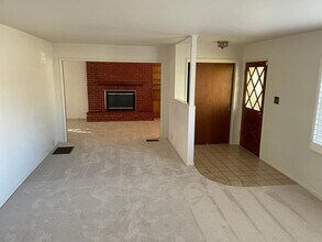 130 E Emerson Ave in Tracy, CA - Building Photo - Building Photo