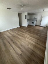 2632 NW 18th Terrace in Oakland Park, FL - Foto de edificio - Building Photo