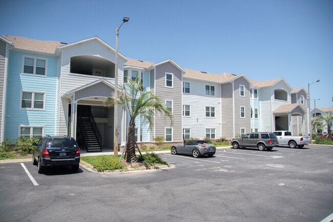 Pinnacle at Hammock Place in Panama City, FL - Building Photo - Building Photo