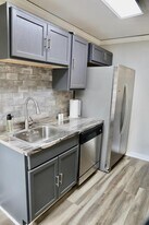 4928 Oleander Dr in Wilmington, NC - Building Photo