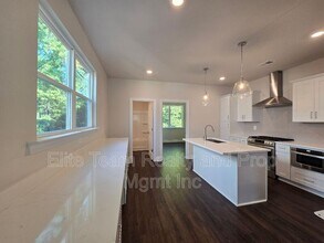 2432 Arty Ave in Charlotte, NC - Foto de edificio - Building Photo