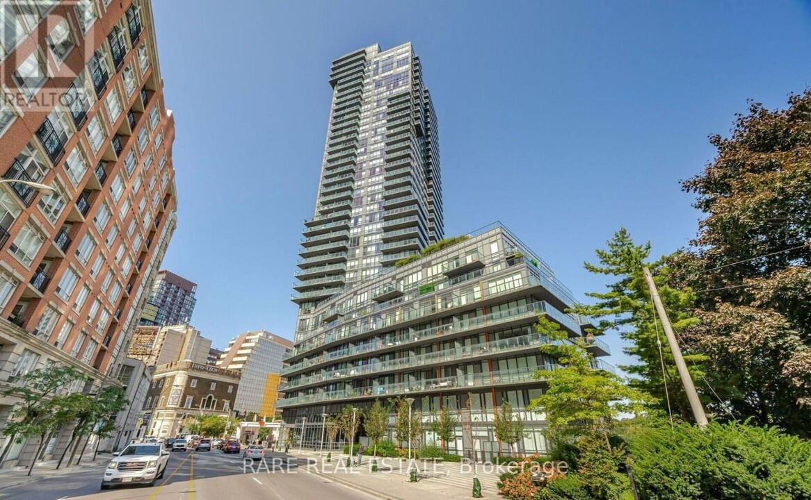 825-825 Church St in Toronto, ON - Building Photo