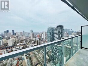 3-3703 Gloucester St in Toronto, ON - Building Photo - Building Photo
