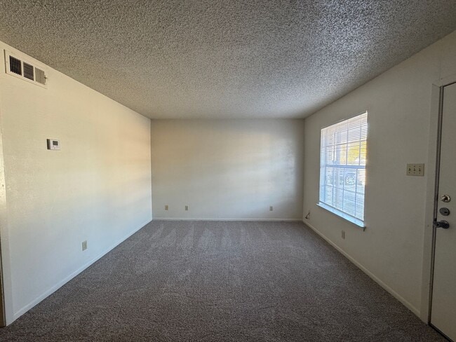 228 Hold St in Killeen, TX - Foto de edificio - Building Photo