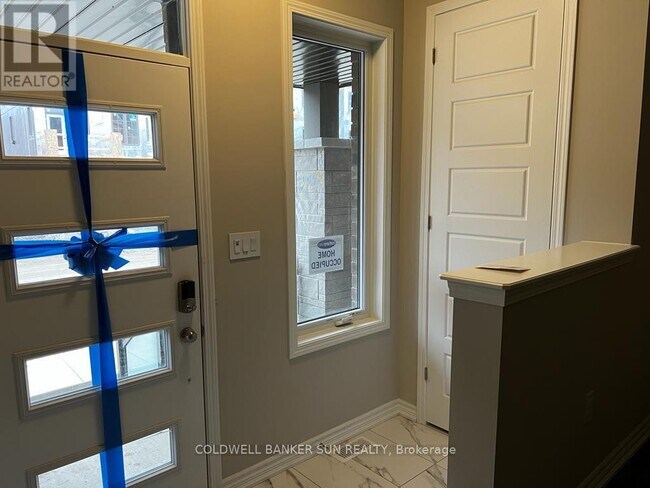 22 Keppel Cir in Brampton, ON - Building Photo - Building Photo