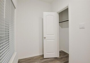 1055 Llano Trl in Dayton, TX - Building Photo - Building Photo