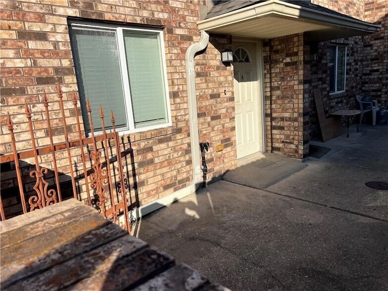 3209 Golden Dr in Chalmette, LA - Building Photo