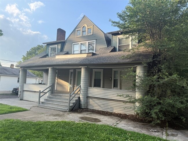 property at 337 Riverside Dr
