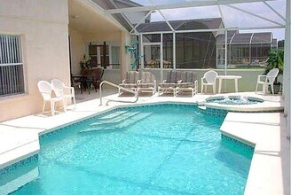 683 Eagle Pointe S in Kissimmee, FL - Building Photo - Building Photo