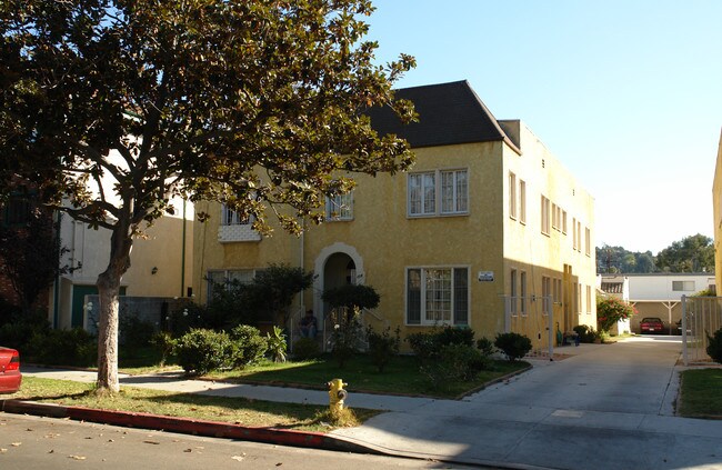 918 E Garfield Ave in Glendale, CA - Building Photo - Building Photo