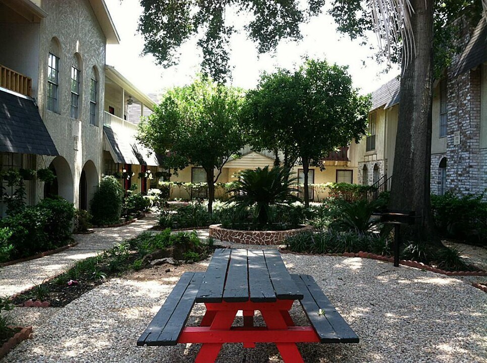 1275 Witte Rd in Houston, TX - Building Photo
