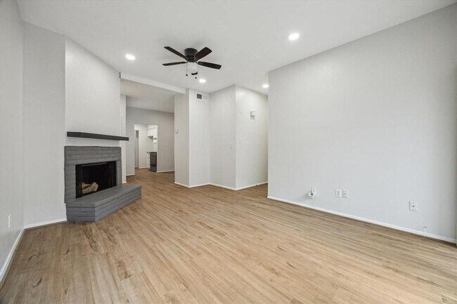 property at 5001 Lamonte Ln