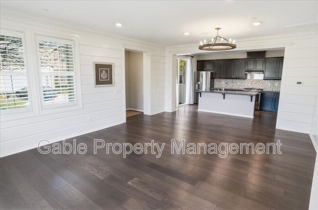 24359 Verdugo Cir in Santa Clarita, CA - Building Photo - Building Photo