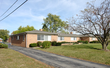 3277-3283 Tremont Rd in Columbus, OH - Building Photo - Building Photo