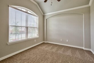 304 Callaghan Dr in Fate, TX - Building Photo - Building Photo