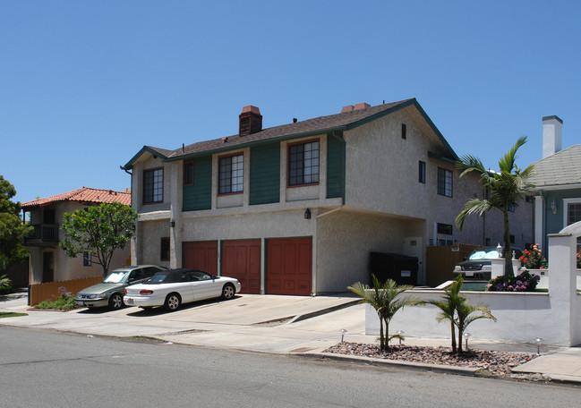 3750 Grim Ave in San Diego, CA - Foto de edificio - Building Photo