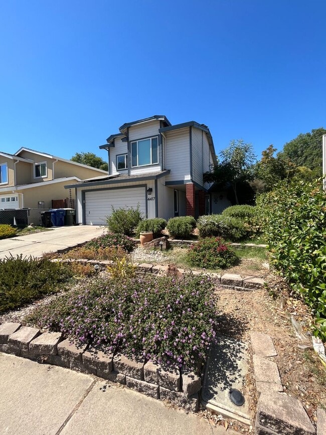 4417 Calcutta Way in Sacramento, CA - Building Photo - Building Photo