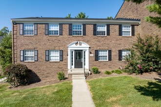 Landing at Tates Creek in Lexington, KY - Foto de edificio - Building Photo