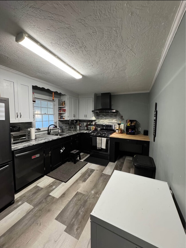 1313 Camp St in Hattiesburg, MS - Building Photo - Building Photo