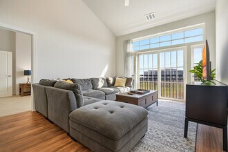 2002 Eisenhower Ave in Alexandria, VA - Building Photo - Building Photo