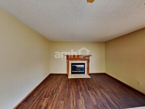 12098 Mallard Pond Dr in Pickerington, OH - Building Photo - Building Photo