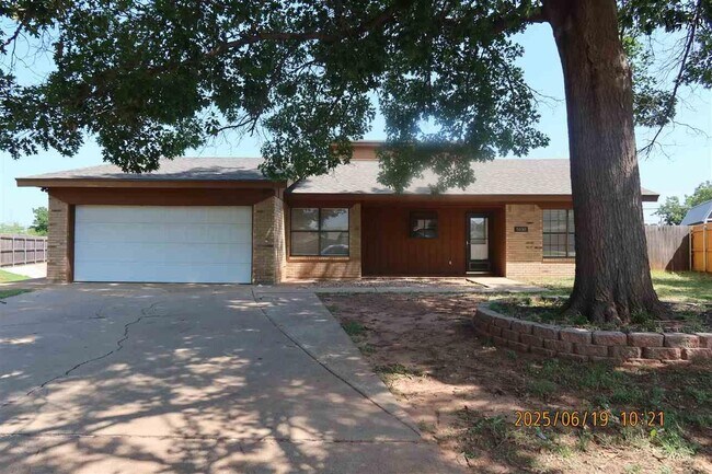 property at 5030 Edgecliff Dr
