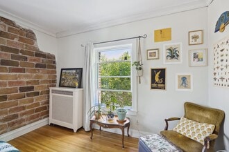 2733 Girard Ave S in Minneapolis, MN - Building Photo - Building Photo