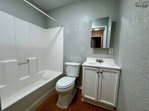 1710 10th St in Wichita Falls, TX - Building Photo - Building Photo
