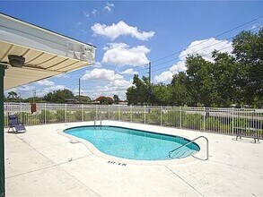 5208 Glenlivet Rd in Ft. Myers, FL - Building Photo - Building Photo