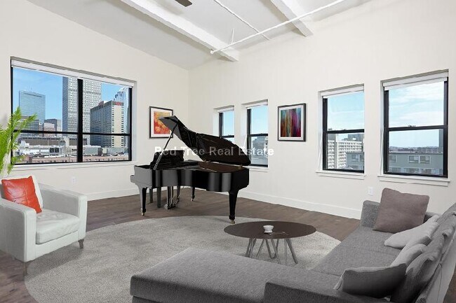 1130 Boylston St, Unit 305 in Boston, MA - Foto de edificio - Building Photo