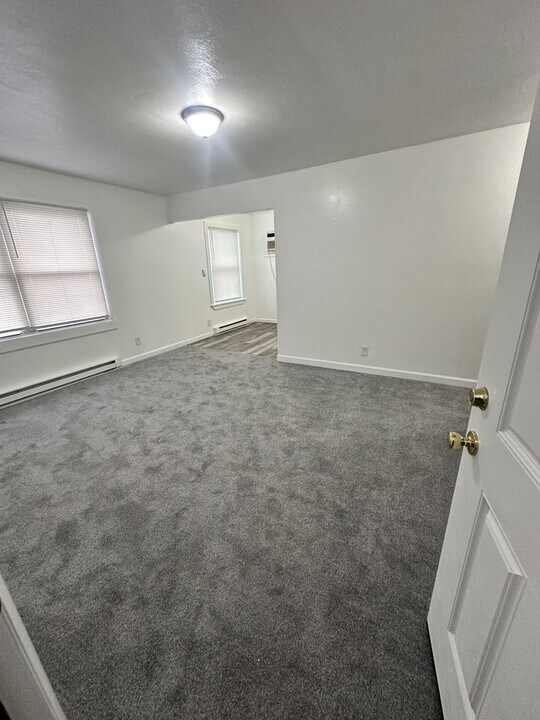 3218 Flanders Ave in Norfolk, VA - Building Photo