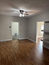 601 S 6th St in Plattsmouth, NE - Foto de edificio - Building Photo