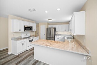 25930 Overton Dr in Daphne, AL - Building Photo - Building Photo