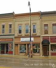 232 Main St in Racine, WI - Foto de edificio - Building Photo