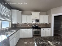 3897 Nipoma Dune Dr in South Jordan, UT - Foto de edificio - Building Photo