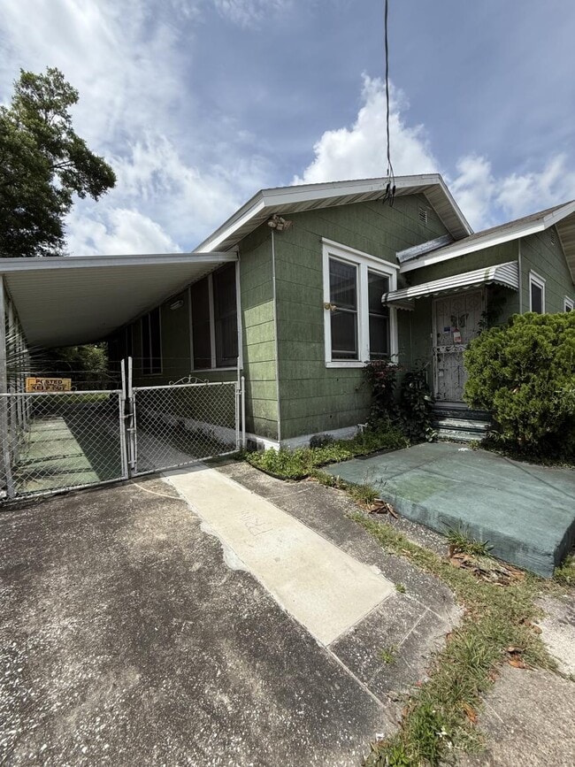 property at 1252 W 20th St