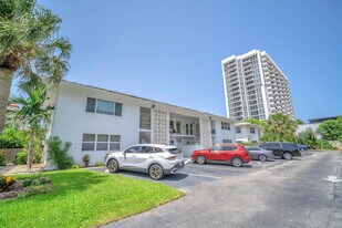 3213 Colony Club Rd in Pompano Beach, FL - Building Photo