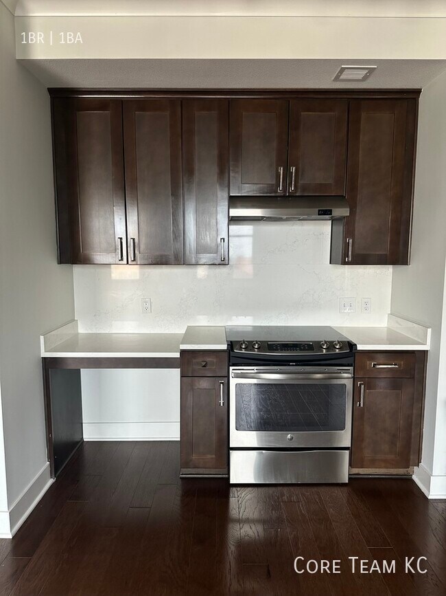 106 W 14th St in Kansas City, MO - Foto de edificio - Building Photo