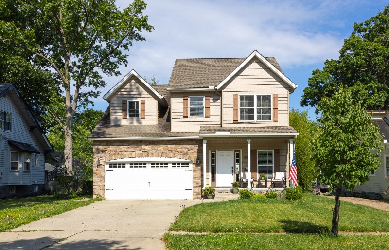 345 Kenilworth Rd in Bay Village, OH - Building Photo