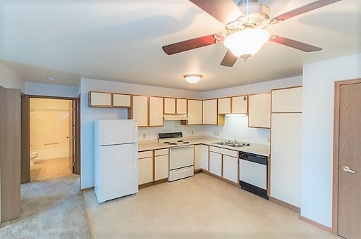 Stoneridge Apartments in Beaver Dam, WI - Foto de edificio - Building Photo