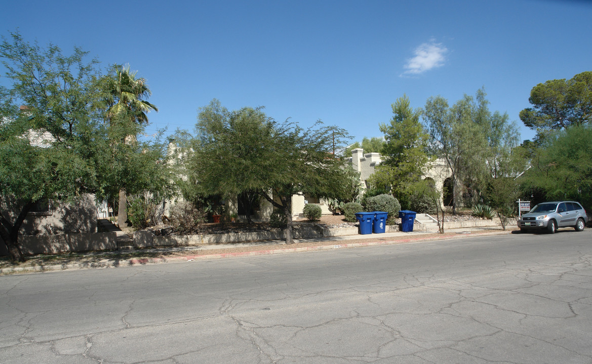 905-909 E 7th St in Tucson, AZ - Foto de edificio