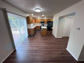 15108 SE Bradford Rd in Clackamas, OR - Building Photo - Building Photo