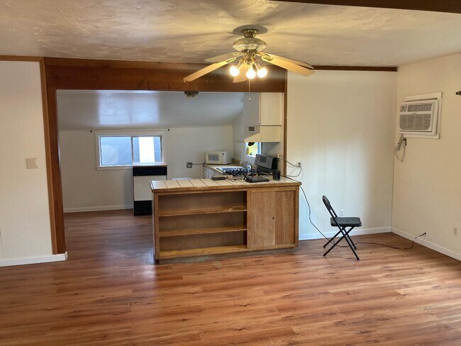 291 Washington St in Weaverville, CA - Building Photo - Building Photo