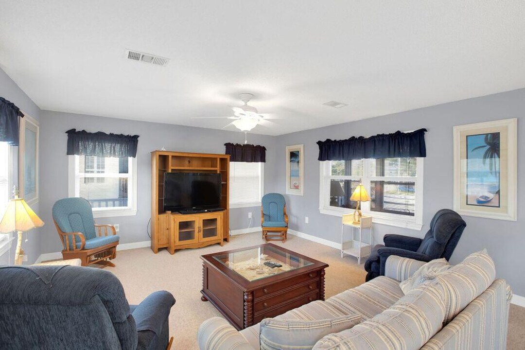 26642 Marina Rd in Orange Beach, AL - Building Photo