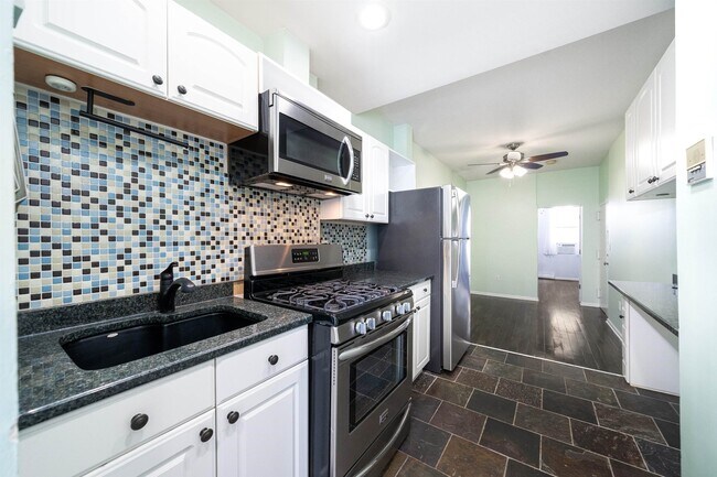 520 Jefferson St in Hoboken, NJ - Building Photo - Building Photo