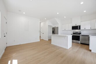 6414 Cleo St in San Diego, CA - Building Photo - Building Photo