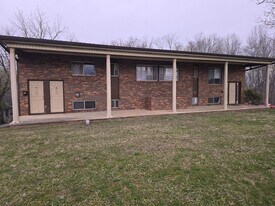 416 W Outer Dr in Oak Ridge, TN - Building Photo