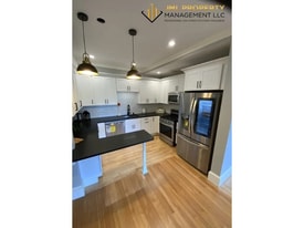 50 E Clinton St in New Bedford, MA - Building Photo