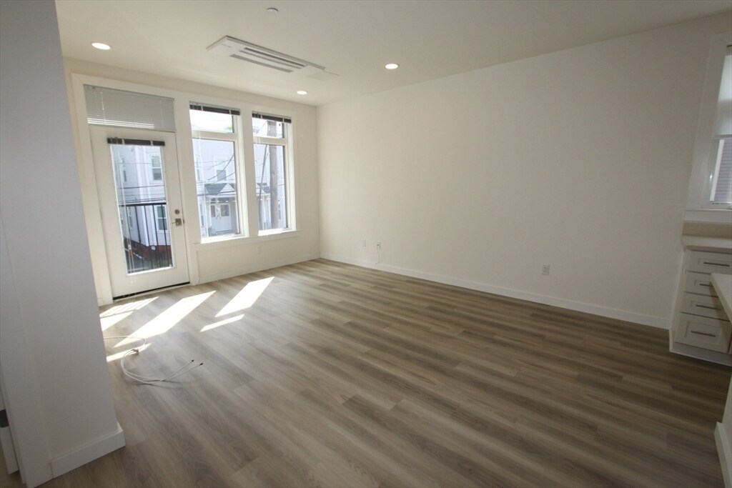 159 Allston St in Cambridge, MA - Building Photo