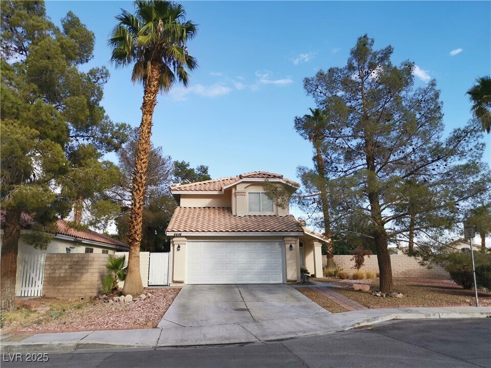 4484 Ruenda Ct in Las Vegas, NV - Foto de edificio